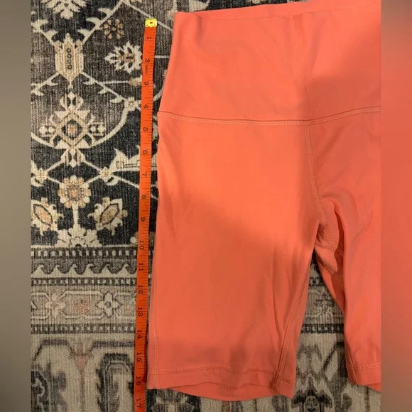 Lululemon Bike Short, size 6 in pink - Picture 3 of 5